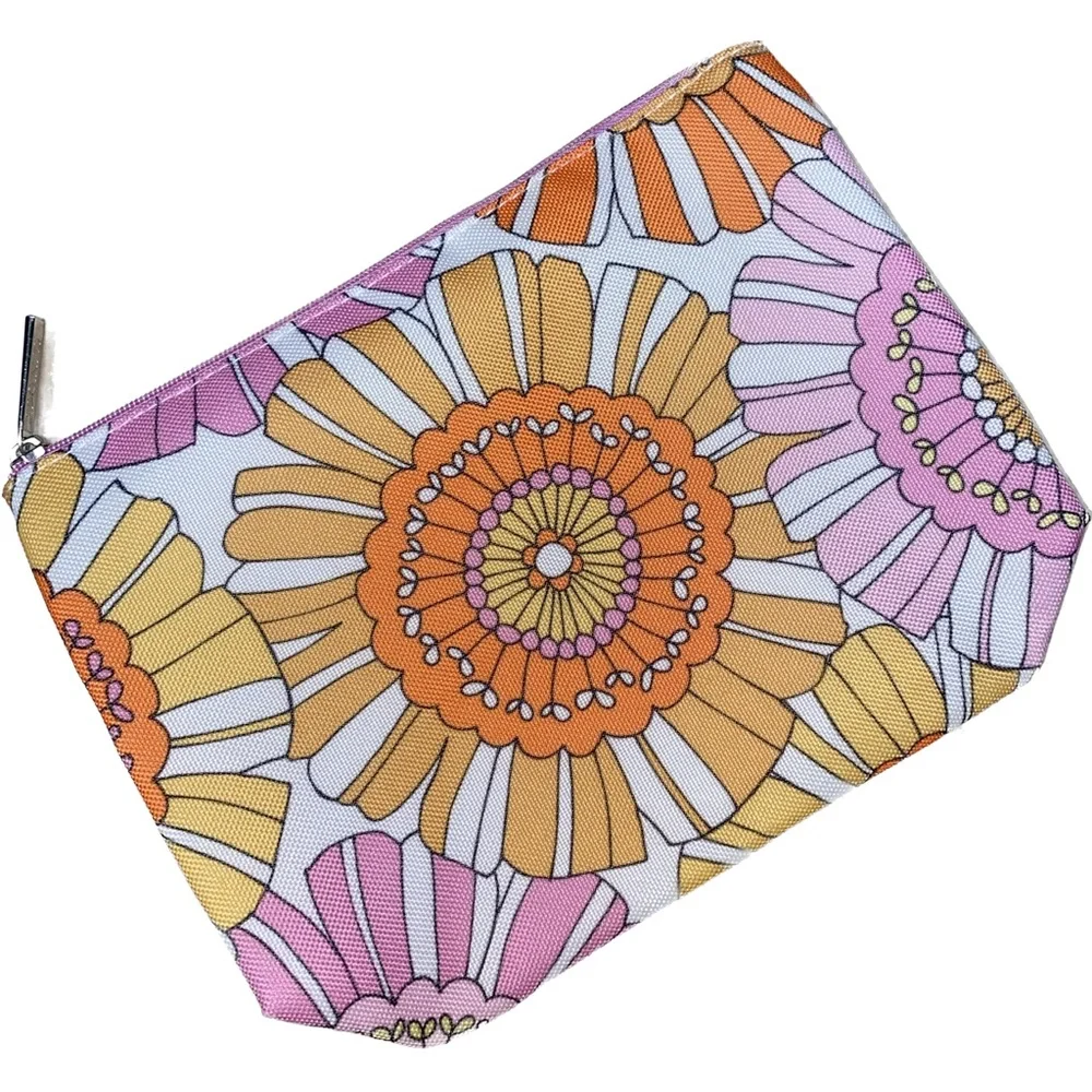 NEW Clinique Cute Flower Make-up Bag